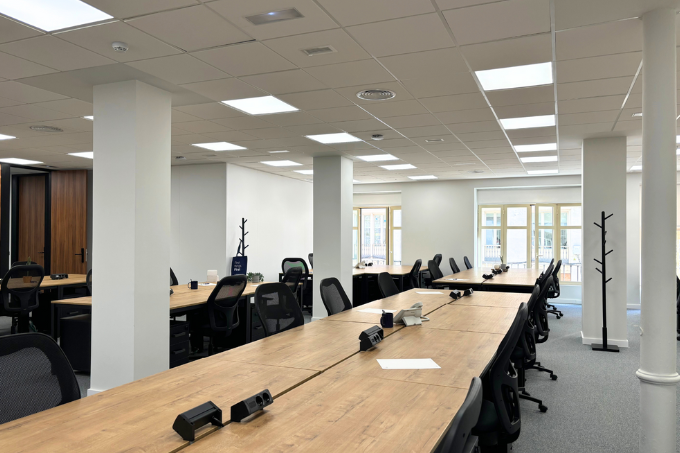 oficina corporativa planta 1