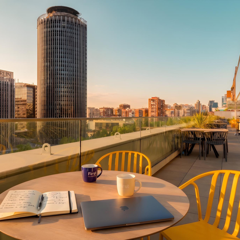 regreso a la oficina en septiembre en espacio flexible First workplaces